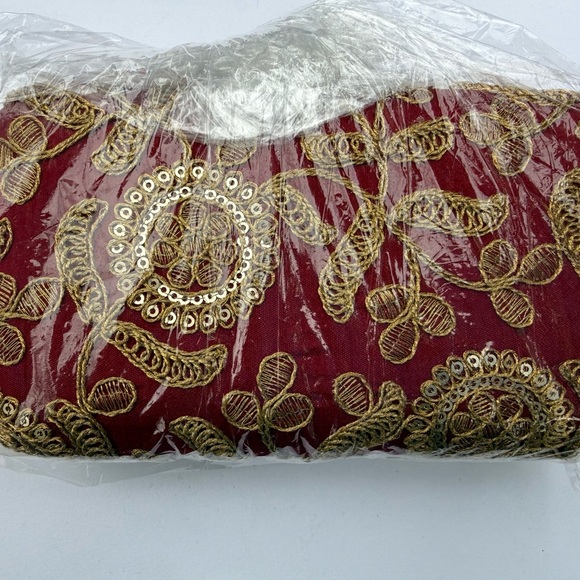 Hand Embroidered Clutch Bag with shoulder chains - Various colors $20 each - Picture 9 of 13